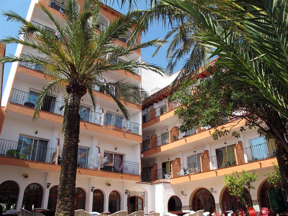 Hotel Comarruga Platja Kültér fotó
