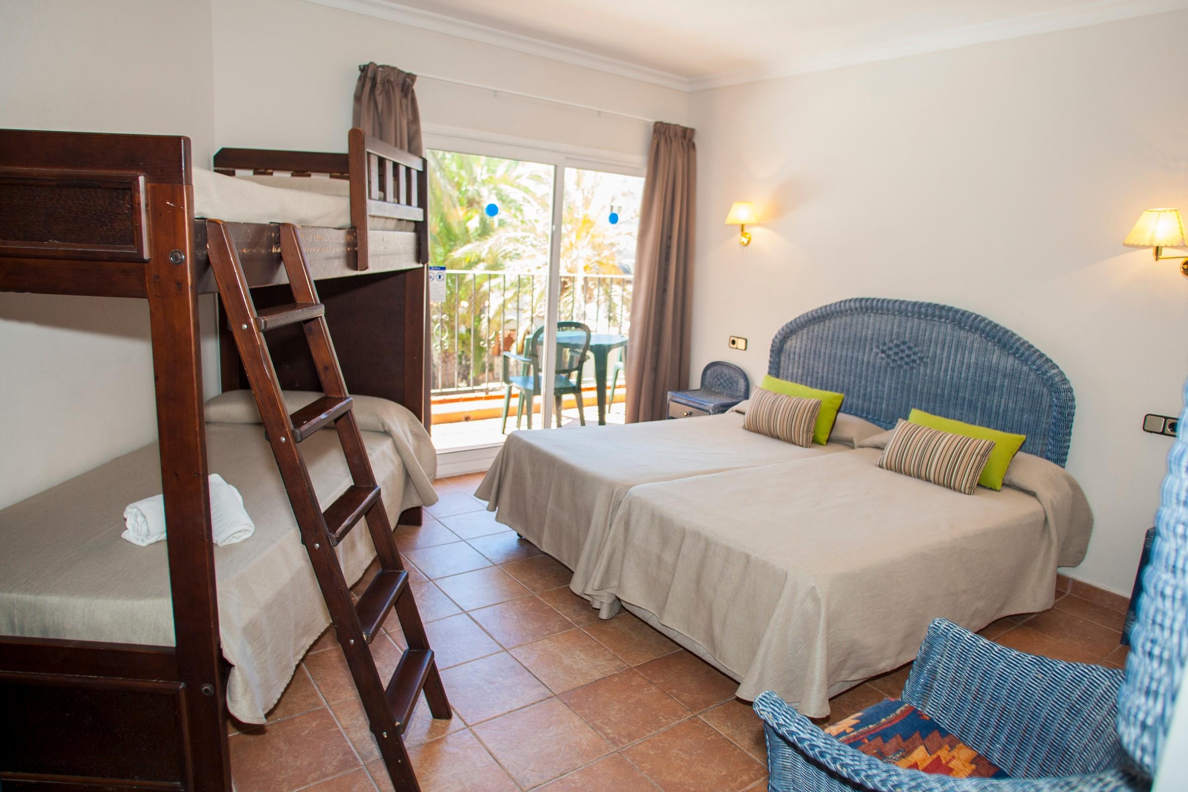 Hotel Comarruga Platja Kültér fotó